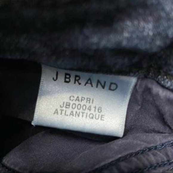J Brand‎ Capri Distress Size 26 - Picture 10 of 11